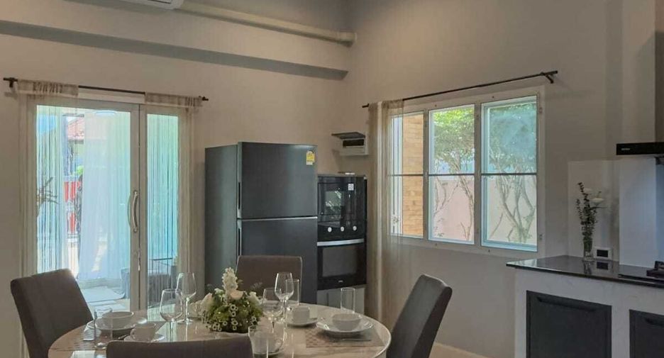 For rent 4 bedrooms villa in Mueang Phuket, Phuket