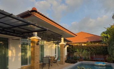 For rent 4 bedrooms villa in Mueang Phuket, Phuket