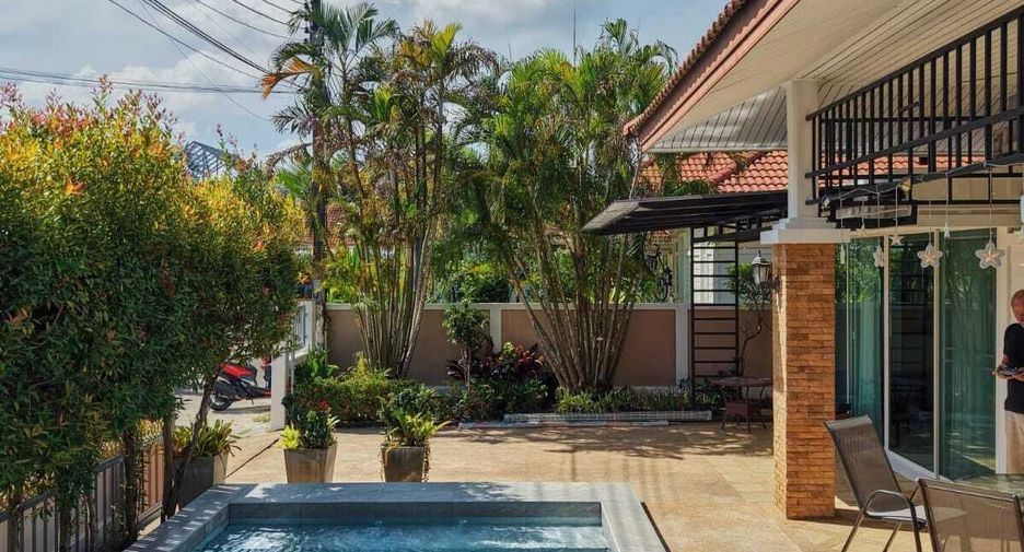 For rent 4 bedrooms villa in Mueang Phuket, Phuket