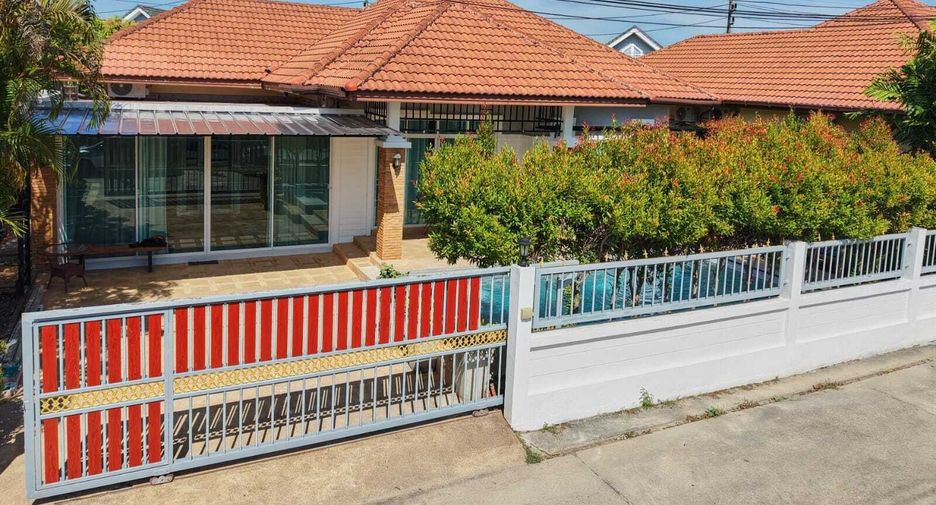 For rent 4 bedrooms villa in Mueang Phuket, Phuket
