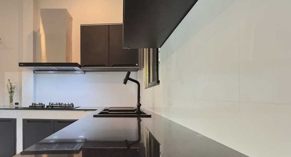 For rent 4 bedrooms villa in Mueang Phuket, Phuket
