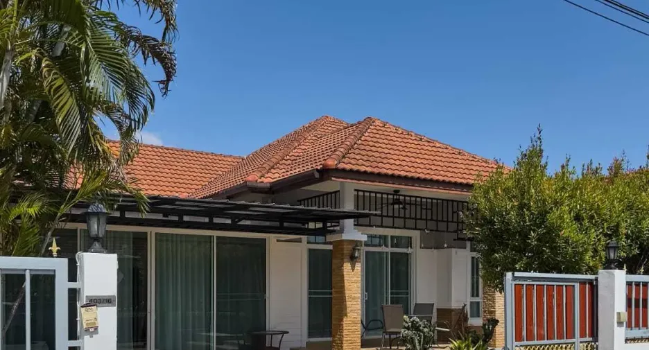 For rent 4 bedrooms villa in Mueang Phuket, Phuket
