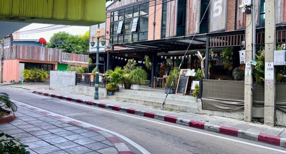 For rent 1 bed condo in Watthana, Bangkok
