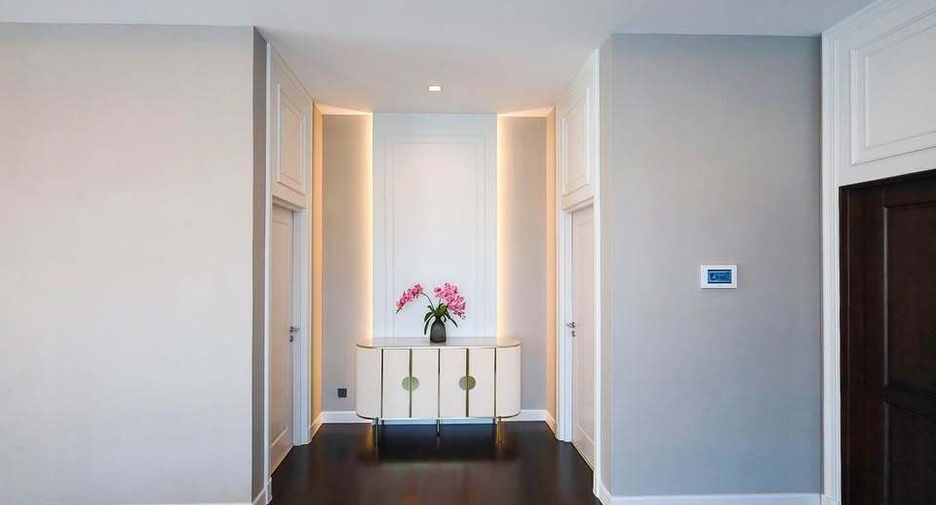 For sale and for rent 4 bedrooms house in Lat Krabang, Bangkok