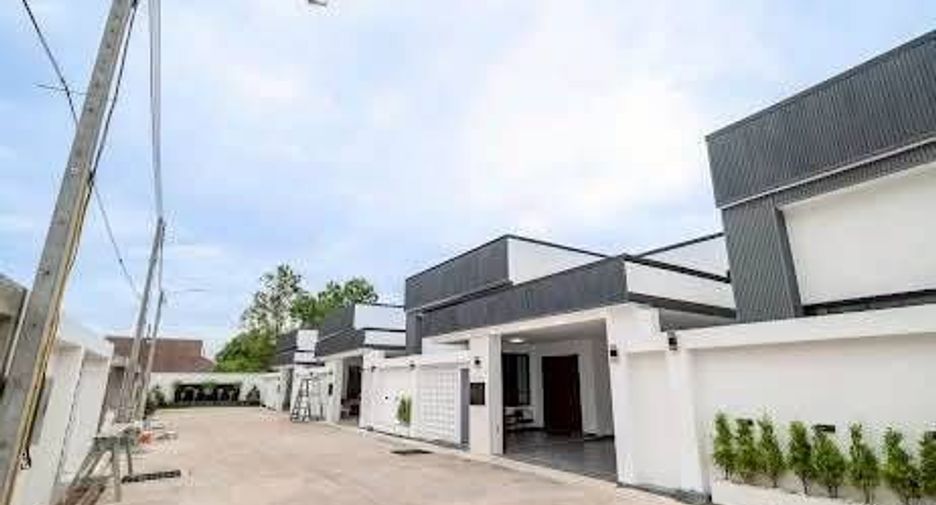 For sale and for rent 3 bedrooms house in Bang Lamung, Chonburi