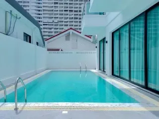 Villa zum Kauf und zur Miete mit 5 Zimmer in Bang Lamung, Chonburi