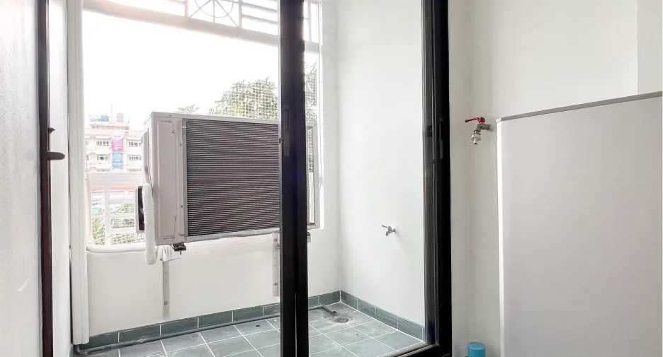For sale 1 bed condo in Yan Nawa, Bangkok