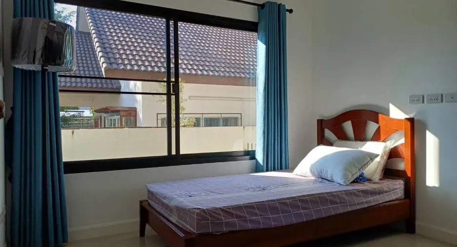 For rent 2 ベッドルーム house in Saraphi, Chiang Mai