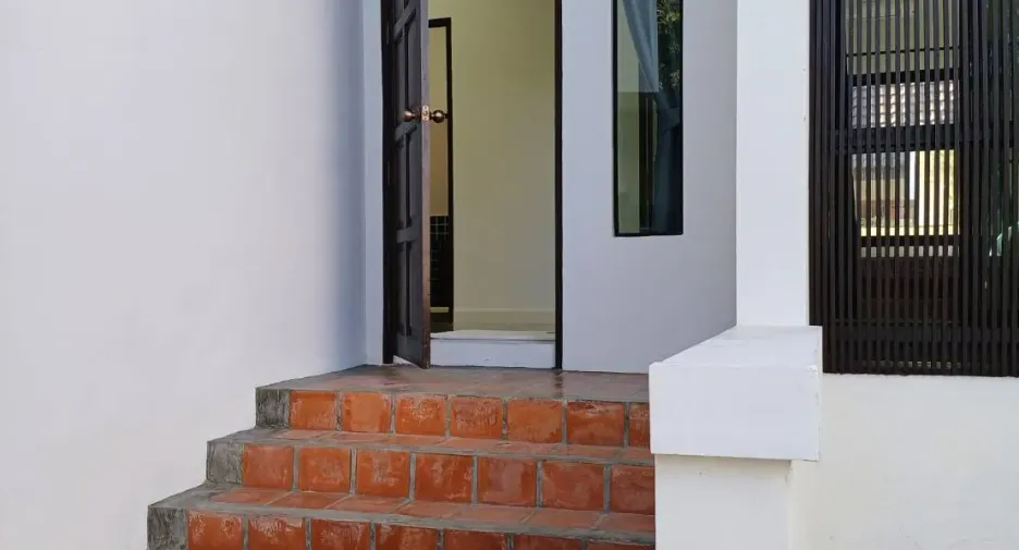 For rent 2 ベッドルーム house in Saraphi, Chiang Mai