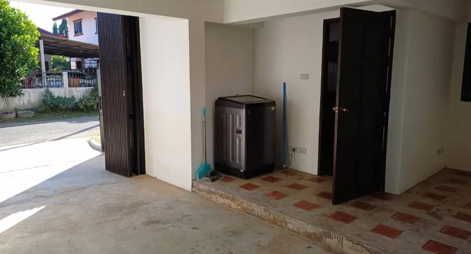 For rent 2 ベッドルーム house in Saraphi, Chiang Mai