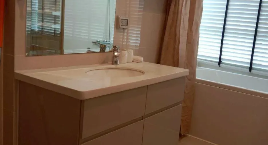 For rent 2 bedrooms condo in Si Racha, Chonburi