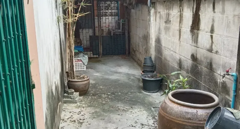 For rent 4 bedrooms townhouse in Bang Bon, Bangkok