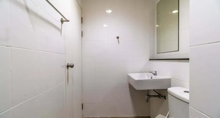 For rent studio condo in Bang Khun Thian, Bangkok