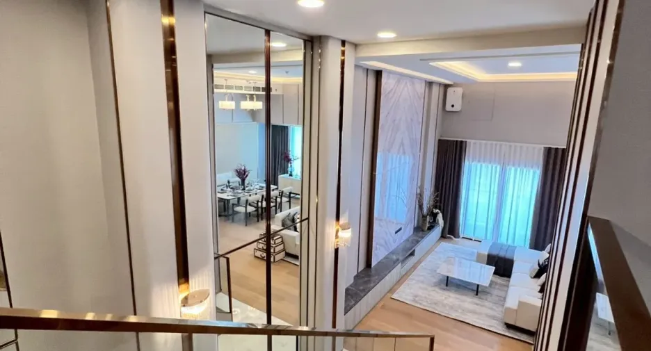 For sale 3 ベッドルーム condo in Huai Khwang, Bangkok