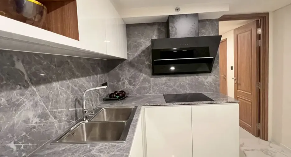 For sale 3 ベッドルーム condo in Huai Khwang, Bangkok