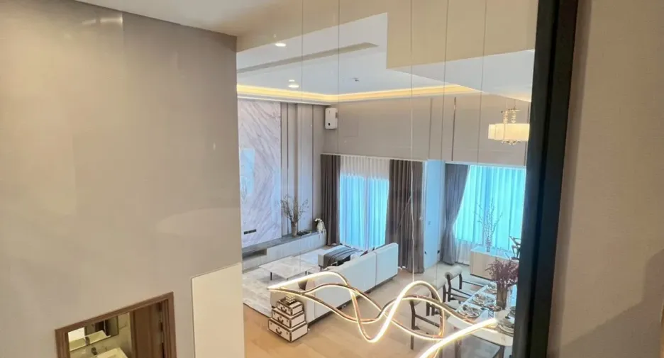 For sale 3 ベッドルーム condo in Huai Khwang, Bangkok