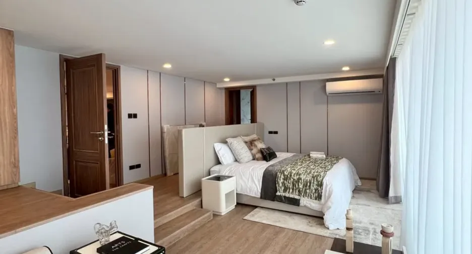 For sale 3 ベッドルーム condo in Huai Khwang, Bangkok