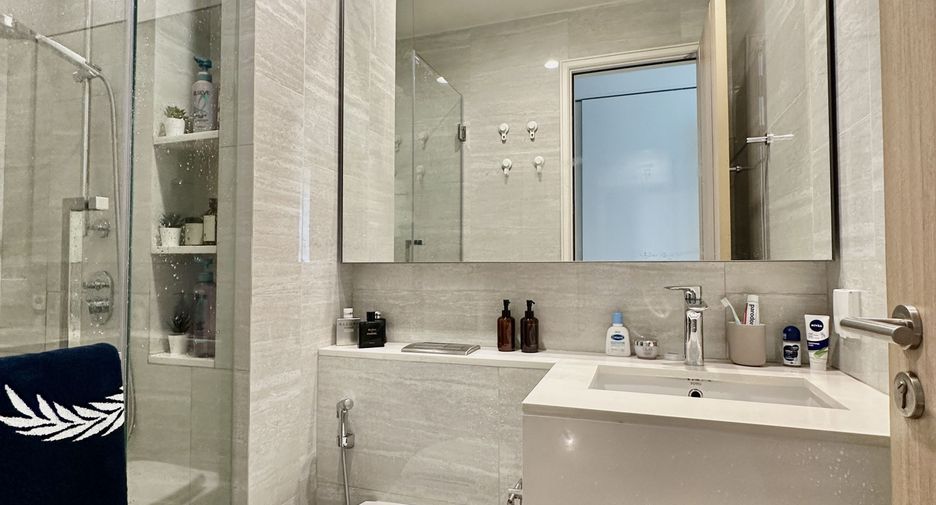 For sale 1 bed condo in Sathon, Bangkok