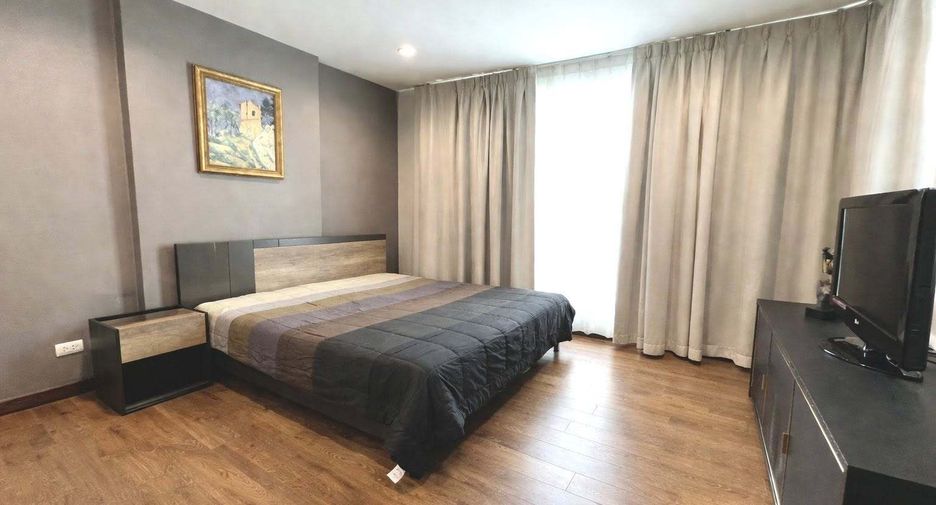For rent 2 bedrooms condo in Bang Na, Bangkok