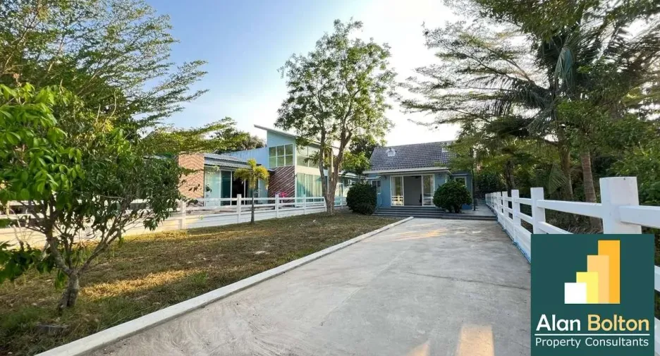 For rent and for sale 2 bedrooms house in Bang Lamung, Chonburi