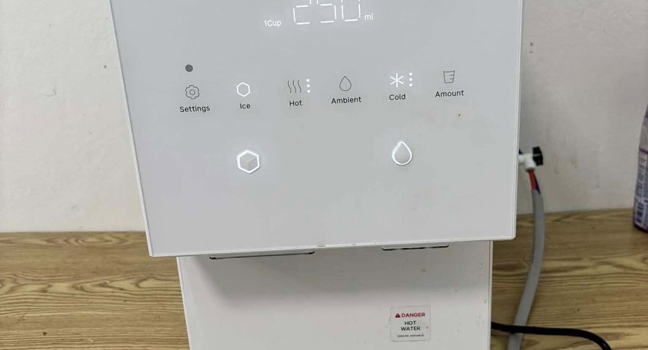 出租 3 卧室 联排别墅 在 Lat Krabang, 曼谷