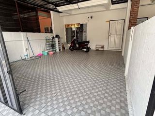 Reihenhaus zur Miete mit 3 Zimmer in Lat Krabang, Bangkok