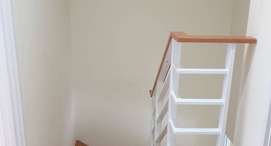 For sale 4 bedrooms townhouse in Prawet, Bangkok