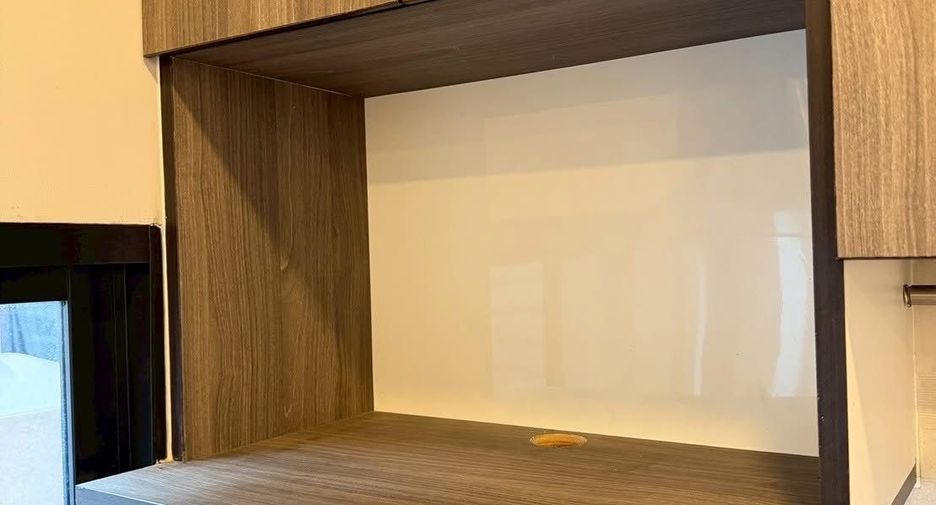 For sale 4 bedrooms townhouse in Prawet, Bangkok