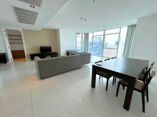 For rent 3 bedrooms condo in Pathum Wan, Bangkok