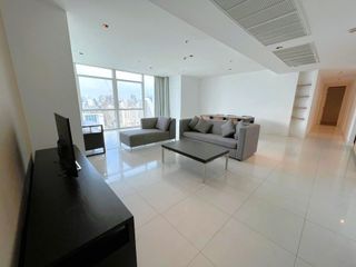 For rent 3 bedrooms condo in Pathum Wan, Bangkok