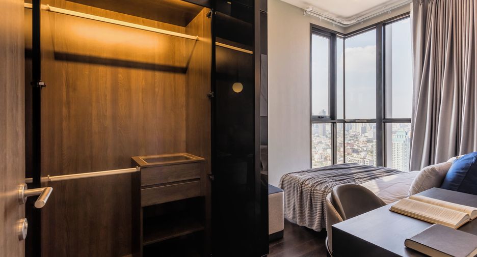 À louer et à vendre 3 chambres condo à Watthana, Bangkok