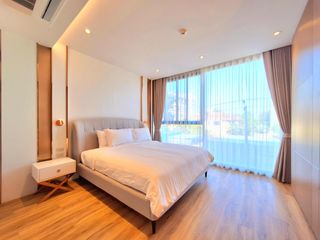 For rent 3 bedrooms condo in Mueang Samut Prakan, Samut Prakan