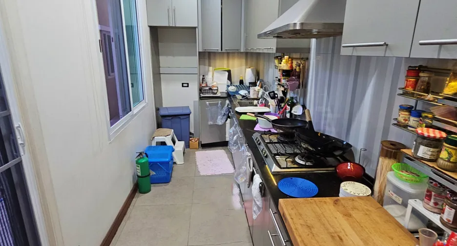 For sale 5 bedrooms house in Taling Chan, Bangkok
