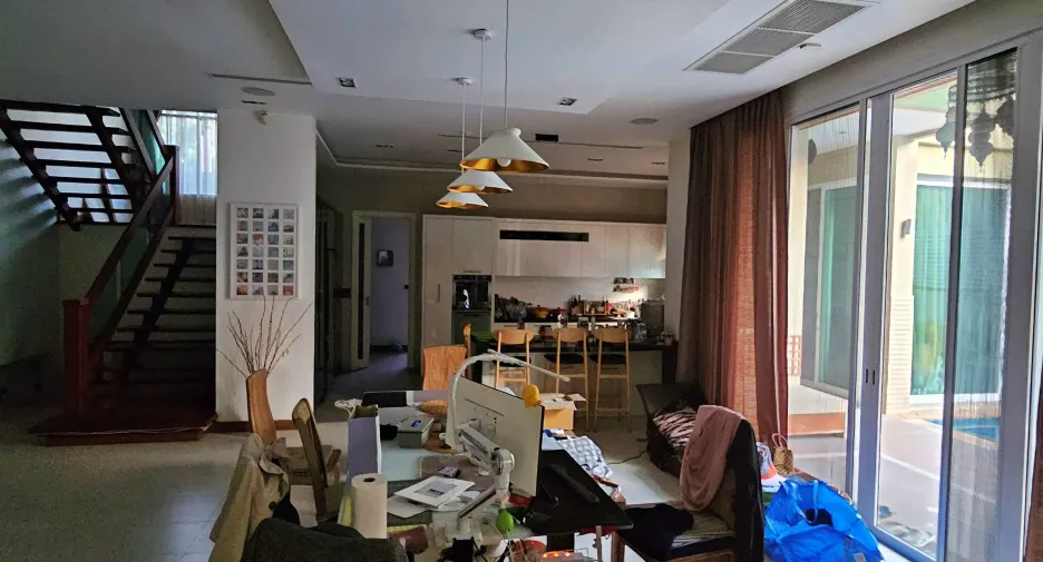 For sale 5 bedrooms house in Taling Chan, Bangkok