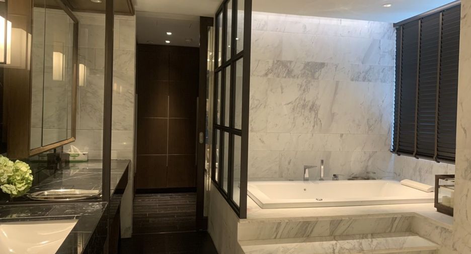 Wohnung zur Miete mit 3 Zimmer in Khlong Toei, Bangkok