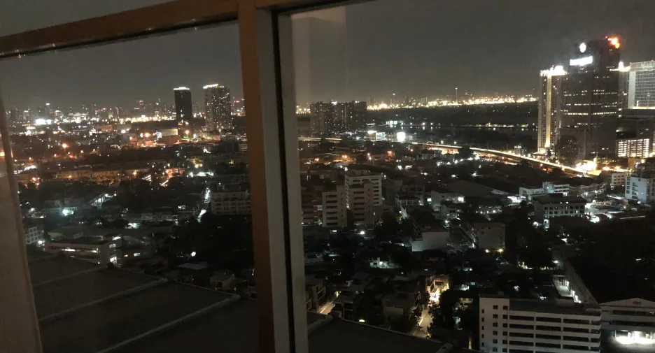 For sale 2 bedrooms condo in Yan Nawa, Bangkok
