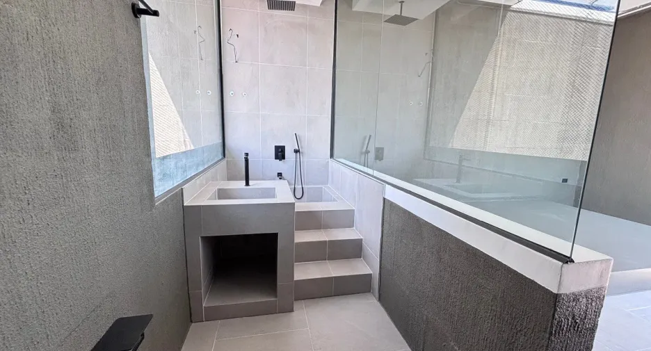 For rent 4 bedrooms villa in Hua Hin, Prachuap Khiri Khan