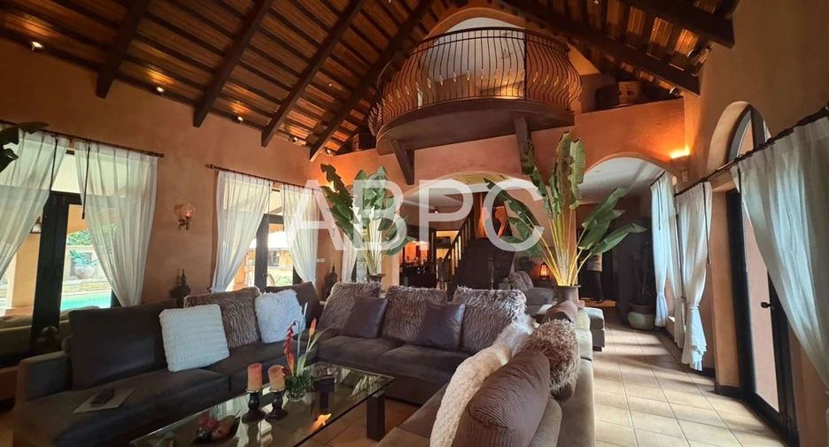 À vendre 5 chambres villa à Bang Lamung, Chonburi
