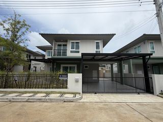 For rent 4 bedrooms house in Mueang Phuket, Phuket