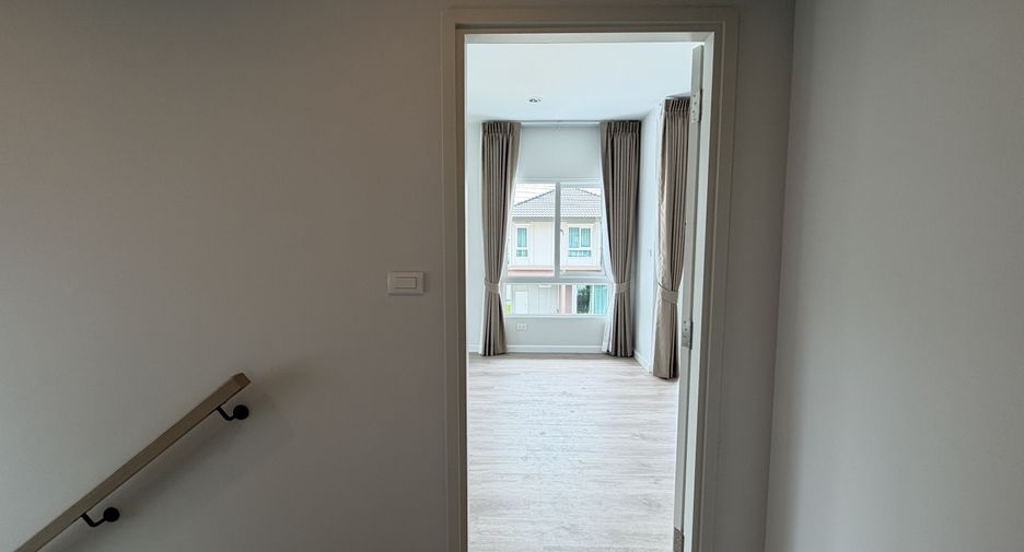 For rent 4 bedrooms house in Mueang Phuket, Phuket