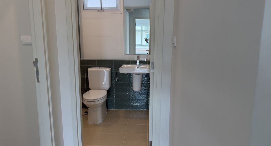 For rent 4 bedrooms house in Mueang Phuket, Phuket