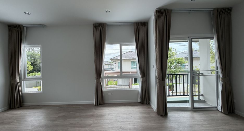 For rent 4 bedrooms house in Mueang Phuket, Phuket