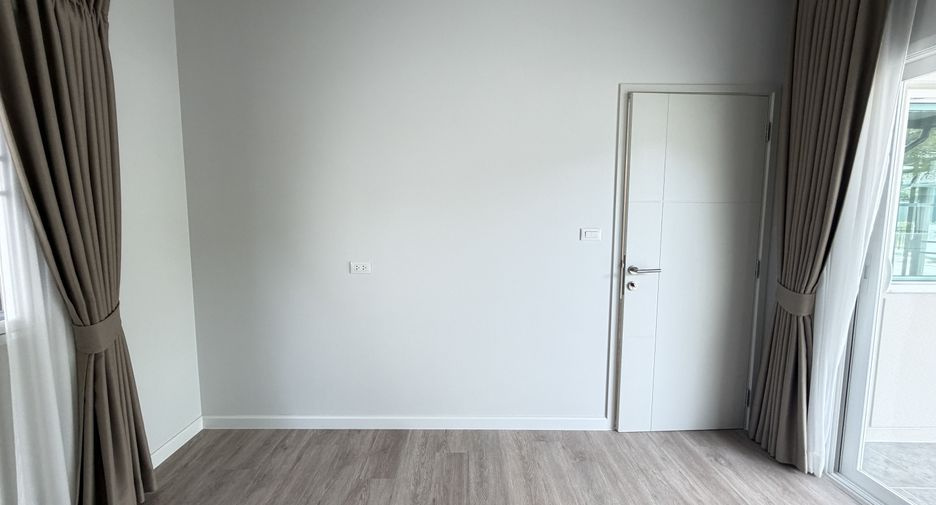 For rent 4 bedrooms house in Mueang Phuket, Phuket