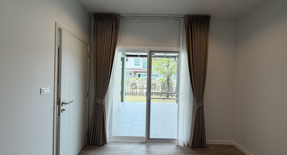 For rent 4 bedrooms house in Mueang Phuket, Phuket