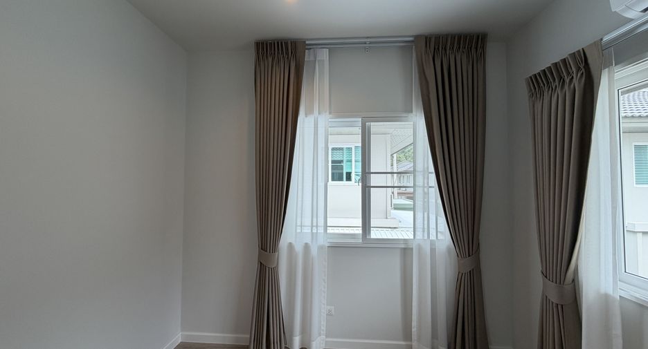 For rent 4 bedrooms house in Mueang Phuket, Phuket