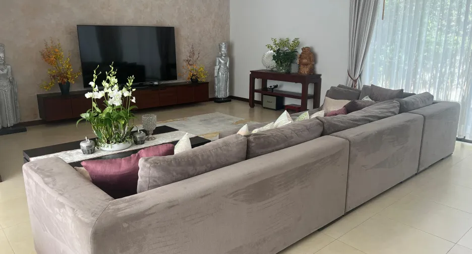 Villa zum Kauf und zur Miete mit 4 Zimmer in Thalang, Phuket