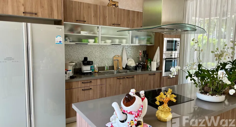 Villa zum Kauf und zur Miete mit 4 Zimmer in Thalang, Phuket