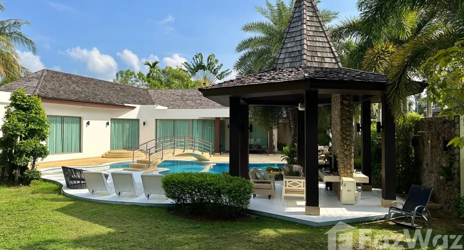 Villa zum Kauf und zur Miete mit 4 Zimmer in Thalang, Phuket
