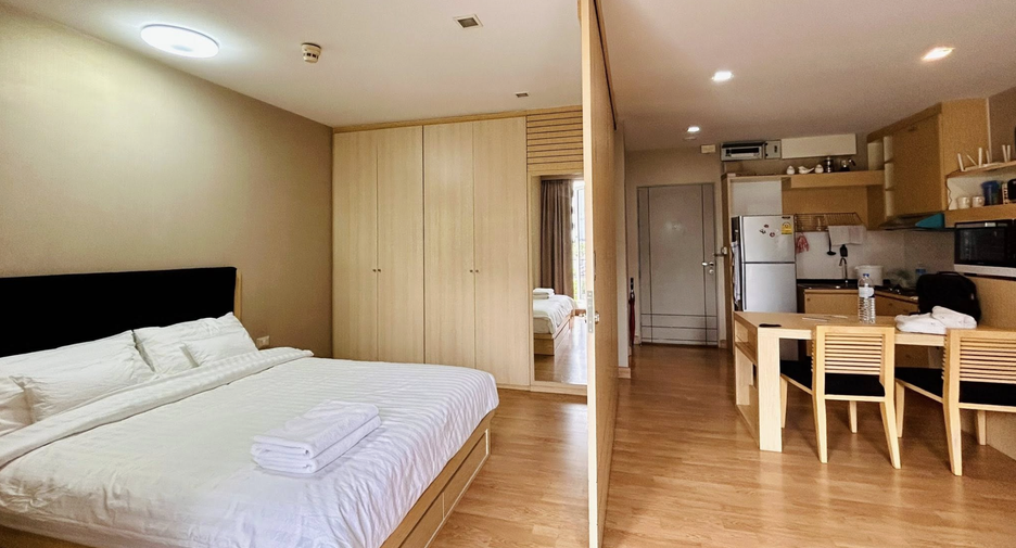 For rent 1 bed condo in Phra Khanong, Bangkok