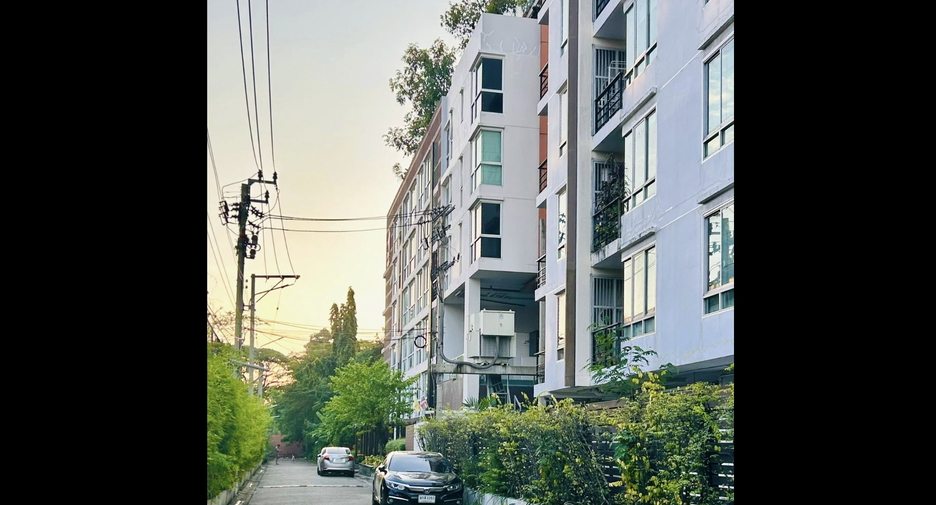 For rent 1 bed condo in Phra Khanong, Bangkok